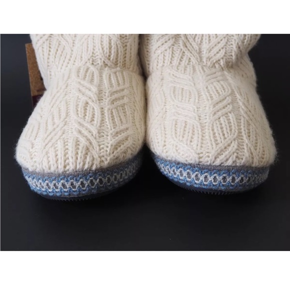 NWT MUK LUKS Women's Light Blue Medium (7/8) Leigh Slipper Boots - Picture 3 of 7